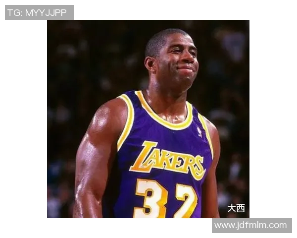 魔术师约翰逊如何改变NBA控卫地位与比赛风格的历史影响分析 魔术师约翰逊如何改变NBA控卫地位与比赛风格的历史影响分析