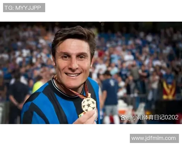 从青涩少年到绿茵场上的传奇足球明星成长之路