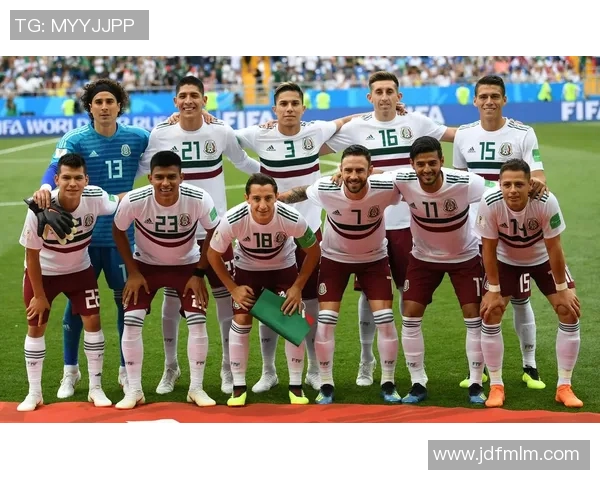 墨西哥足球传奇明星的崛起与辉煌成就全景回顾