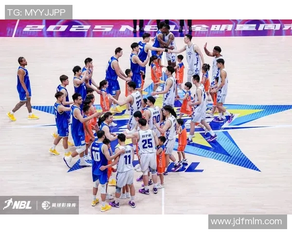 全明星篮球盛宴精彩瞬间中文解说带你领略赛场激情与荣耀