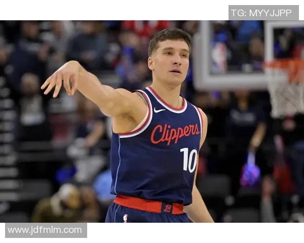 探讨篮球明星智慧的较量谁才是最聪明的球场智者